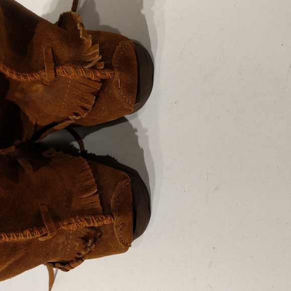 Manitobah Mukluks Moccasin - Picture 6 of 9